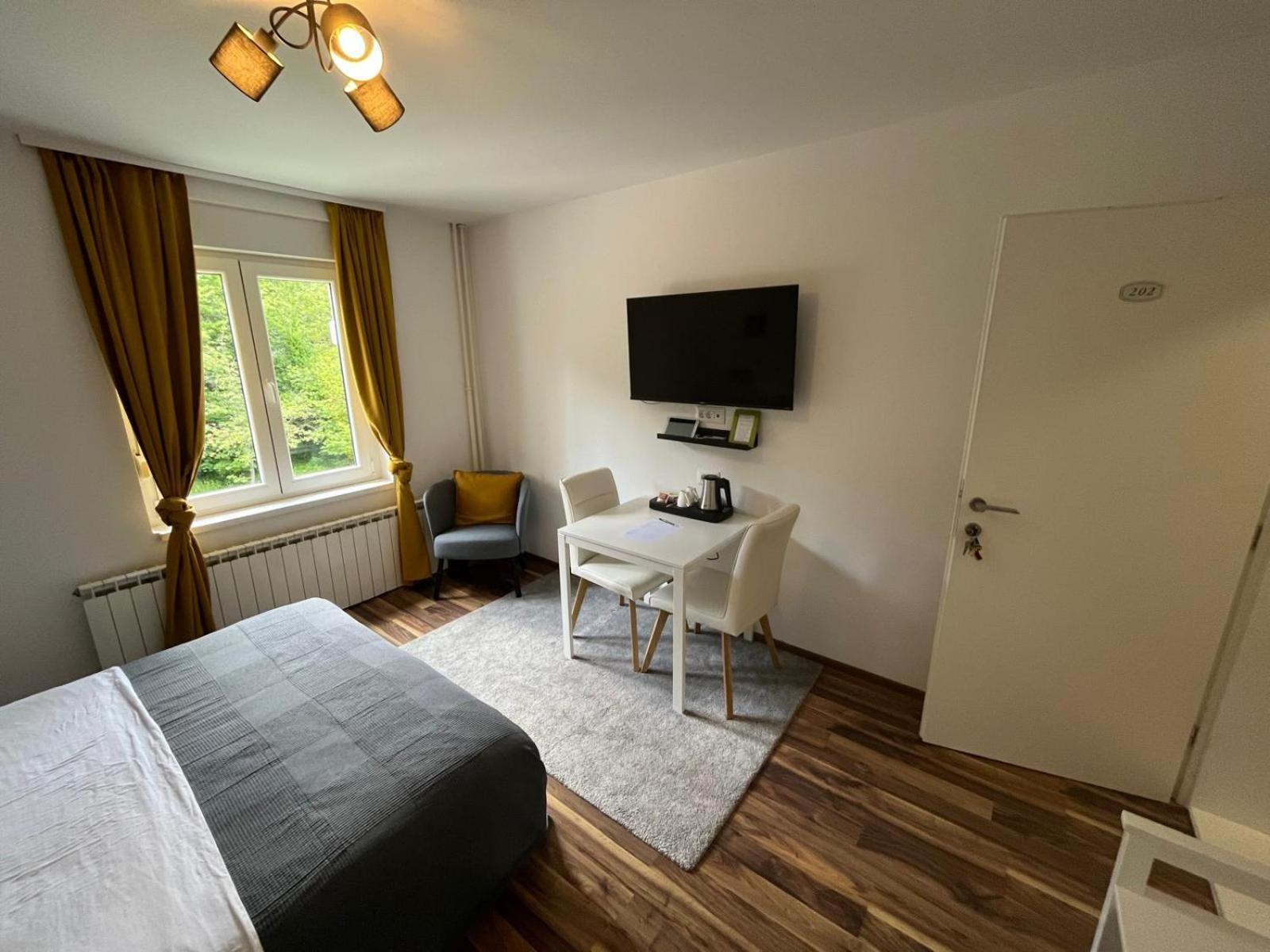 Eva Luxury Rooms & Apartments Plitvicka Jezera Exterior photo